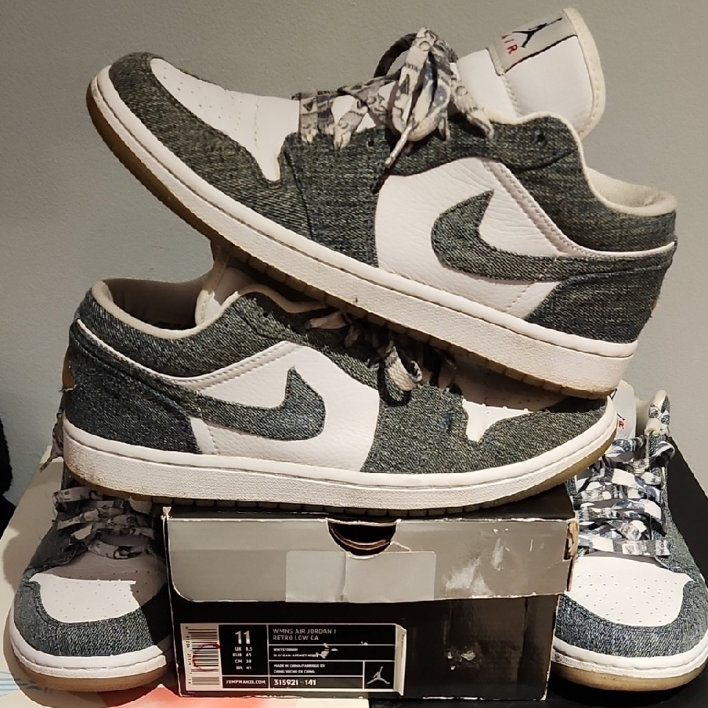 Nike Air Jordan 1 Low Sneakers - White and Gray